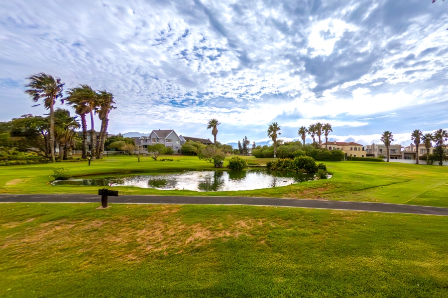 4 Bedroom Property for Sale in Greenways Golf Estate Western Cape